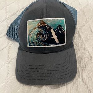 Cute trucker hat art sea and sky